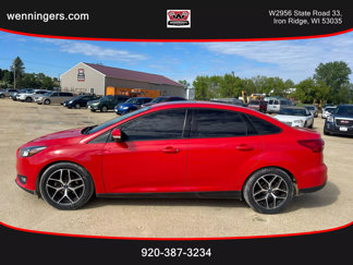 Used 2017 Ford Focus SEL image 1