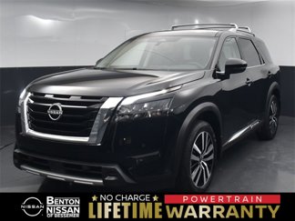 New 2025 Nissan Pathfinder Platinum image 1