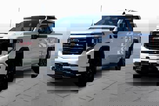 Used 2025 GMC Sierra 1500 Elevation image 1
