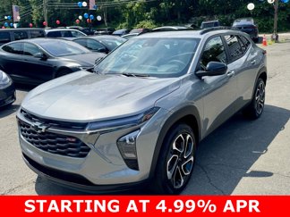 Used 2025 Chevrolet Trax RS w/ Sunroof Package image 1