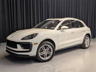 Certified 2024 Porsche Macan image 1