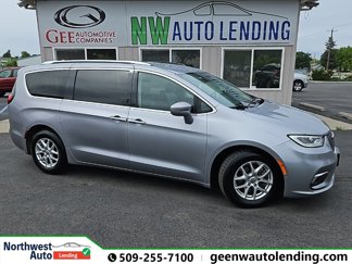 Used 2021 Chrysler Pacifica Touring-L image 1