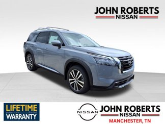 New 2025 Nissan Pathfinder Platinum image 1