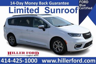 Used 2023 Chrysler Pacifica Limited image 1