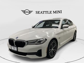 Used 2023 BMW 530e xDrive image 1