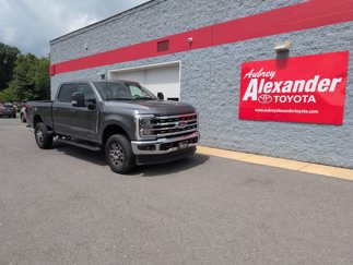 Used 2024 Ford F350 Lariat image 1
