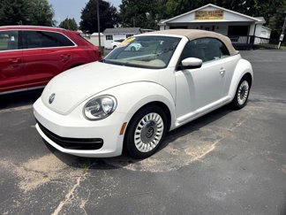 Used 2013 Volkswagen Beetle 2.5 image 1