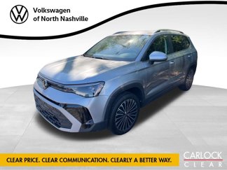 Used 2025 Volkswagen Taos SE image 1