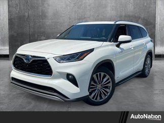 Used 2021 Toyota Highlander Platinum image 1