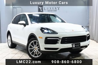 Used 2023 Porsche Cayenne image 1