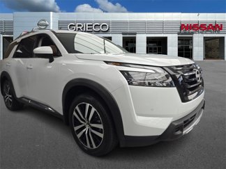 New 2025 Nissan Pathfinder Platinum image 1