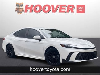 Used 2025 Toyota Camry SE w/ Convenience Package image 1