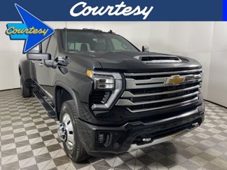 New 2025 Chevrolet Silverado 3500 High Country w/ High Country Premium Package image 1