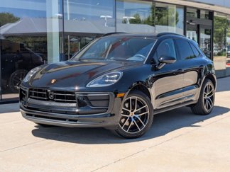 Certified 2025 Porsche Macan image 1
