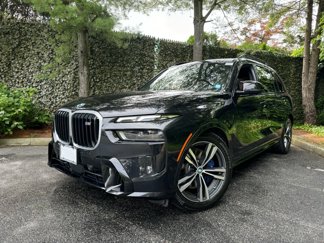Used 2023 BMW X7 M60i image 1