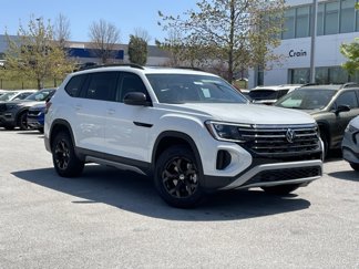 New 2025 Volkswagen Atlas Peak Edition SE image 1