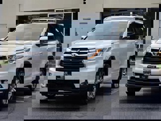 Used 2014 Toyota Highlander XLE image 1