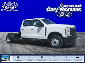 New 2026 Ford F350 4x4 Crew Cab DRW Super Duty image 1