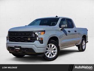 Used 2025 Chevrolet Silverado 1500 Custom image 1