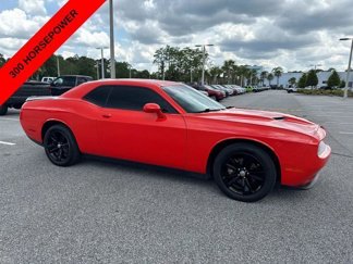 Used 2023 Dodge Challenger SXT image 1