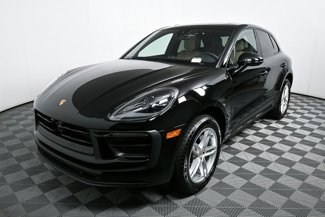 Used 2025 Porsche Macan image 1