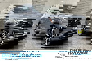 New 2025 Volkswagen Atlas Cross Sport SEL Premium R-Line image 1