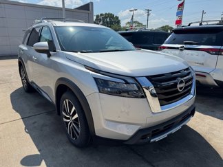 New 2025 Nissan Pathfinder Platinum image 1