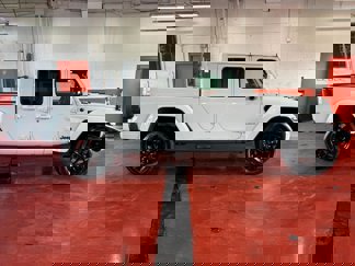 Used 2023 Jeep Gladiator Overland image 1