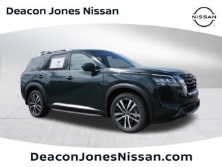 New 2025 Nissan Pathfinder Platinum image 1