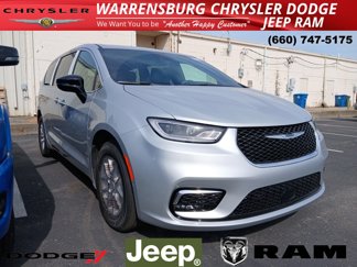 New 2026 Chrysler Pacifica Select image 1