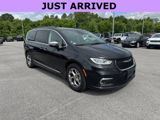 Used 2023 Chrysler Pacifica Limited image 1