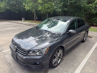 Used 2018 Volkswagen Passat 2.0T S image 1