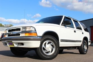 Used 1999 Chevrolet Blazer LT image 1
