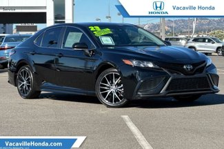 Used 2023 Toyota Camry SE image 1