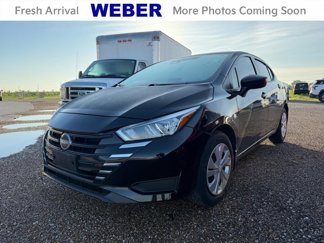 Used 2024 Nissan Versa S image 1