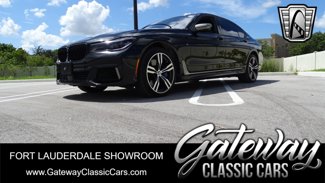 Used 2017 BMW M760i xDrive image 1
