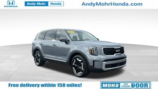 Used 2023 Kia Telluride EX w/ EX Captain's Chair Package image 1