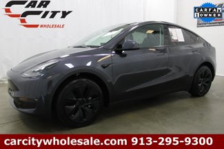 Used 2025 Tesla Model Y Long Range image 1