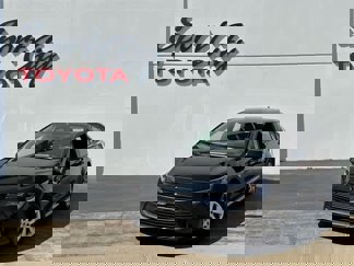 Used 2025 Toyota Corolla LE image 1
