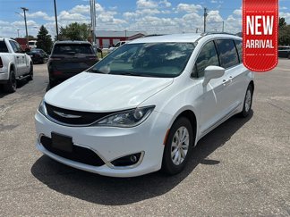 Used 2018 Chrysler Pacifica Touring-L image 1