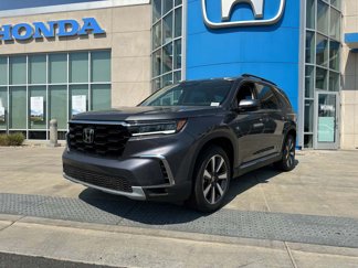 New 2025 Honda Pilot Touring image 1