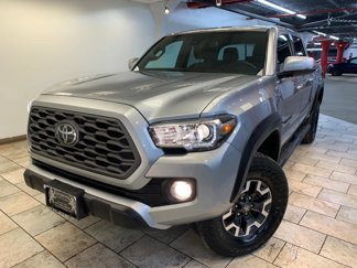 Used 2023 Toyota Tacoma TRD Off-Road image 1