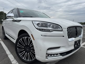 Used 2020 Lincoln Aviator Black Label w/ Class IV Trailer Tow Package image 1