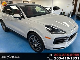 Used 2023 Porsche Cayenne image 1