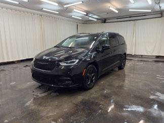 New 2025 Chrysler Pacifica Select image 1