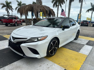Used 2019 Toyota Camry XSE image 1