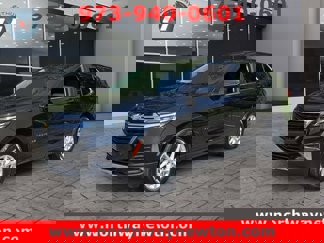 Used 2023 Chevrolet Equinox LT image 1