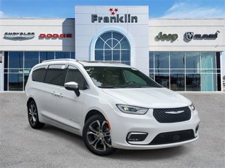 New 2025 Chrysler Pacifica Pinnacle image 1