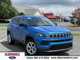 Used 2025 Jeep Compass Sport image 1