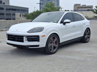 Certified 2024 Porsche Cayenne S image 1